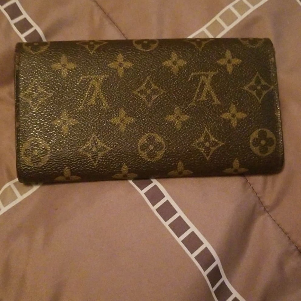 Louis Vuitton Sara Wallet - Picture 2 of 6